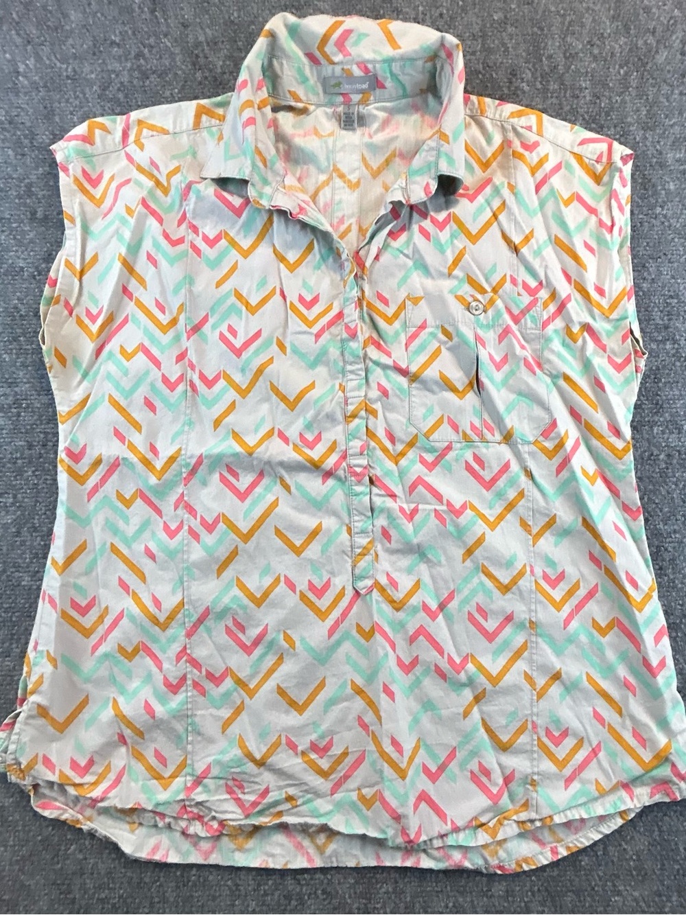 Horny Toad Women’s Sleeveless Chevron Print Blouse Size Small